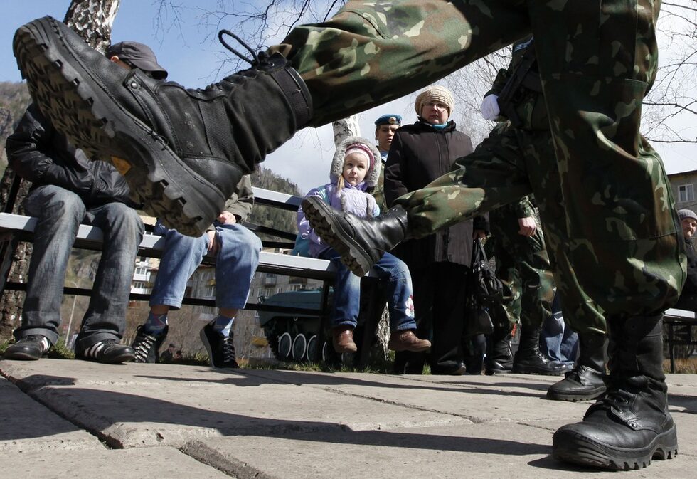 Фотогалерия: Парад и тържества за Деня на победата