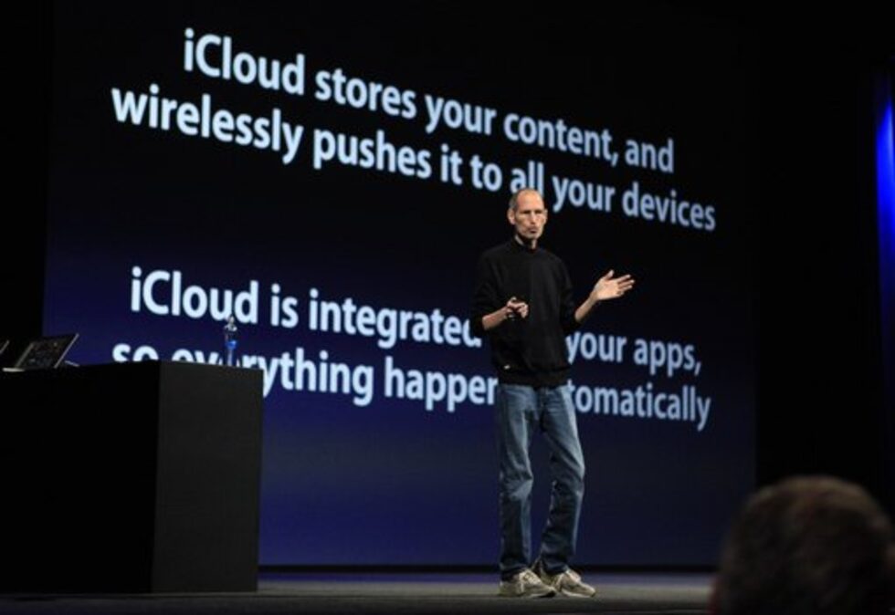 Последната пресконференция на Стив Джобс като изпълнителен директор на Apple - представянето на услугата iCloud в началото на юни тази година