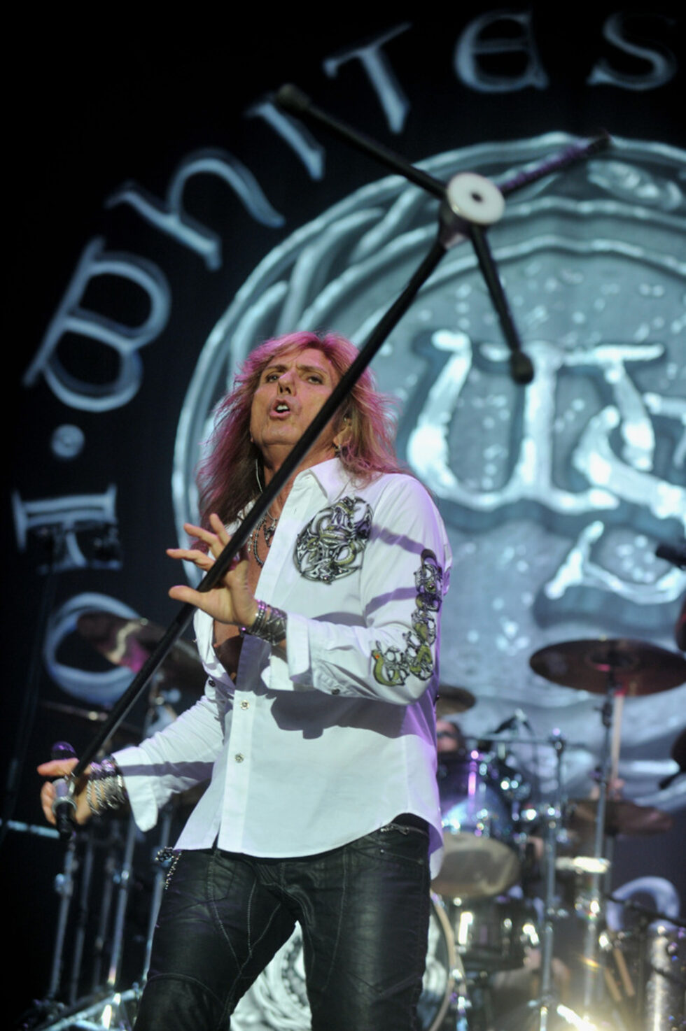 Веднага след като се присъединява към Deep Purple, Ковърдейл става международна рок звезда с милиони продадени албуми - Burn, Stormbringer и Come Taste the Band.