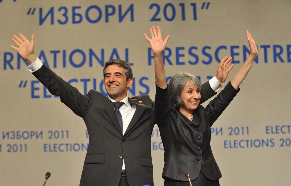 <strong>2011 г.:</strong> На 30 октомври претендентите на ГЕРБ Росен Плевнелиев и Маргарита Попова спечелиха изборите за президент и вицепрезидент на страната. Двамата останаха на поста един мандат.