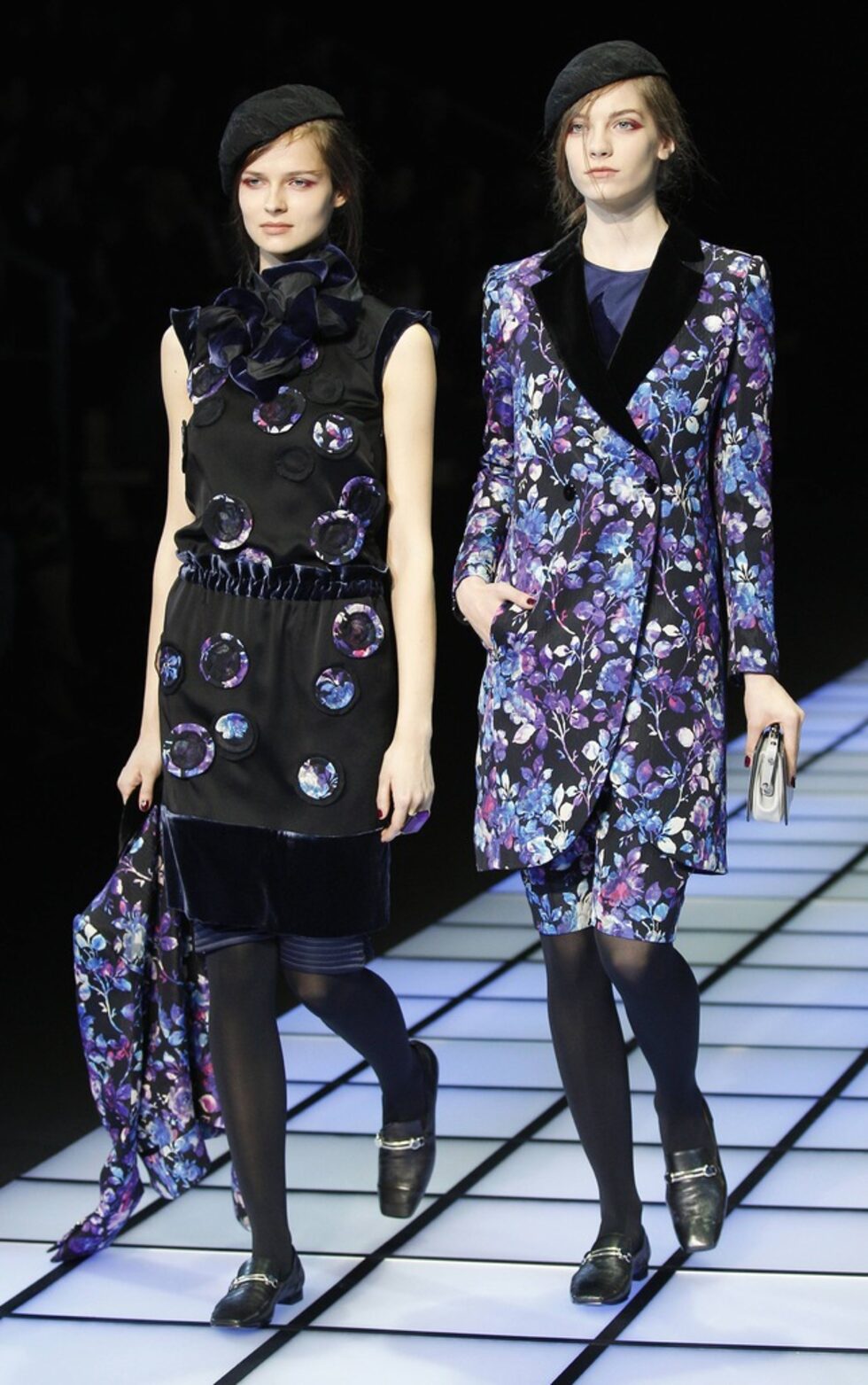 Модели на Emporio Armani.