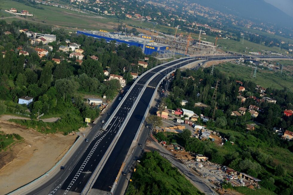 . . . но в крайна сметка беше определено това да стане на 13 юни