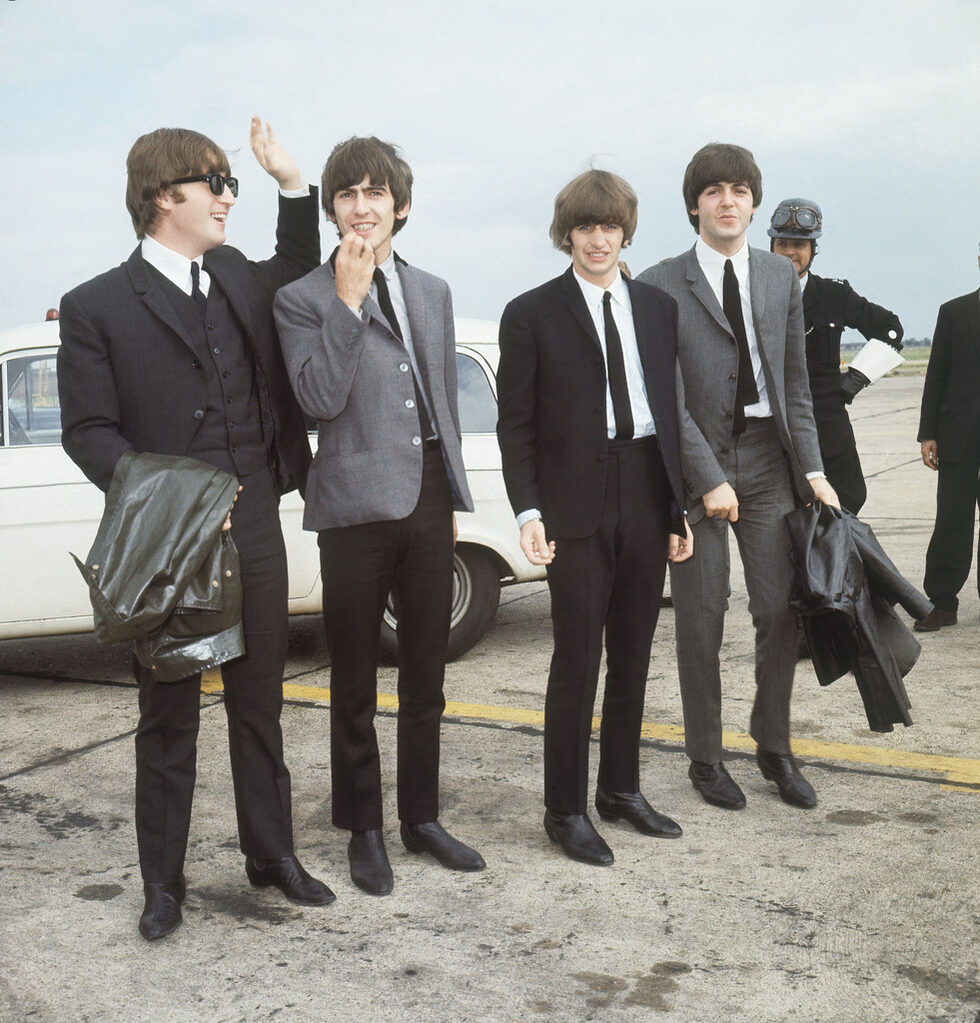От клубна група, която трудно намира изяви в собствената си страна, The Beatles утвърждават статута си като една от най-великите формации в историята на рока с всеки следващ албум през десетгодишното си съществуване.