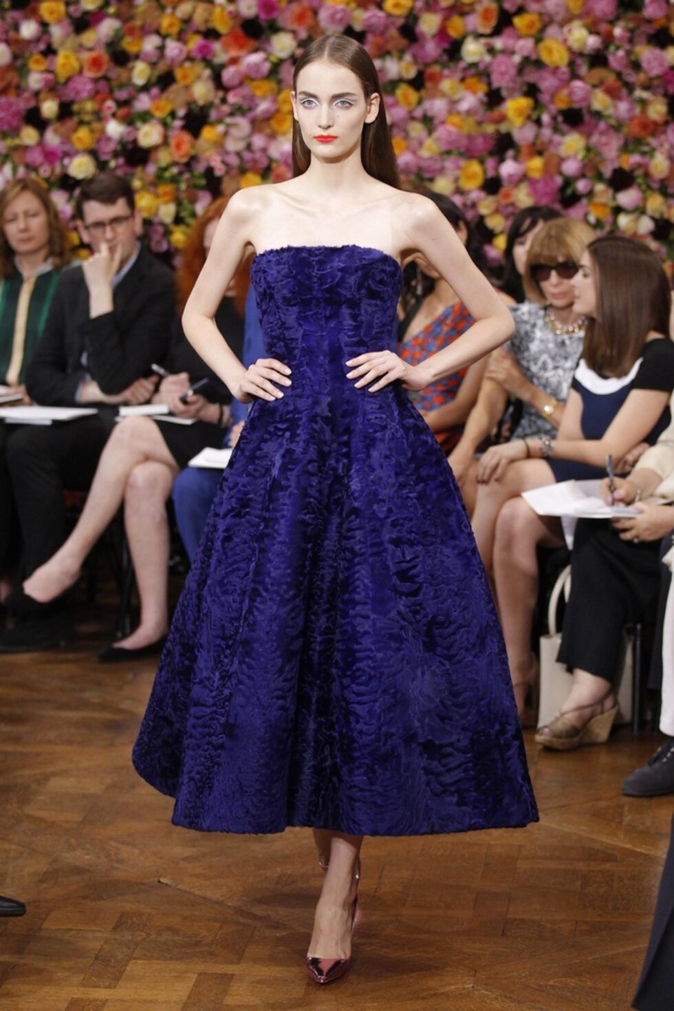 Модел от колекцията на Раф Симон за Dior.