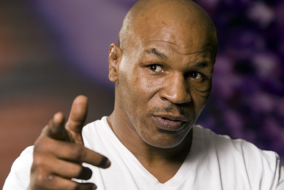 С 4.32 млн. последователи на 13 място е боксьорът <a href="https://twitter.com/miketyson" target="_blank">Майк Тайсън</a>.
