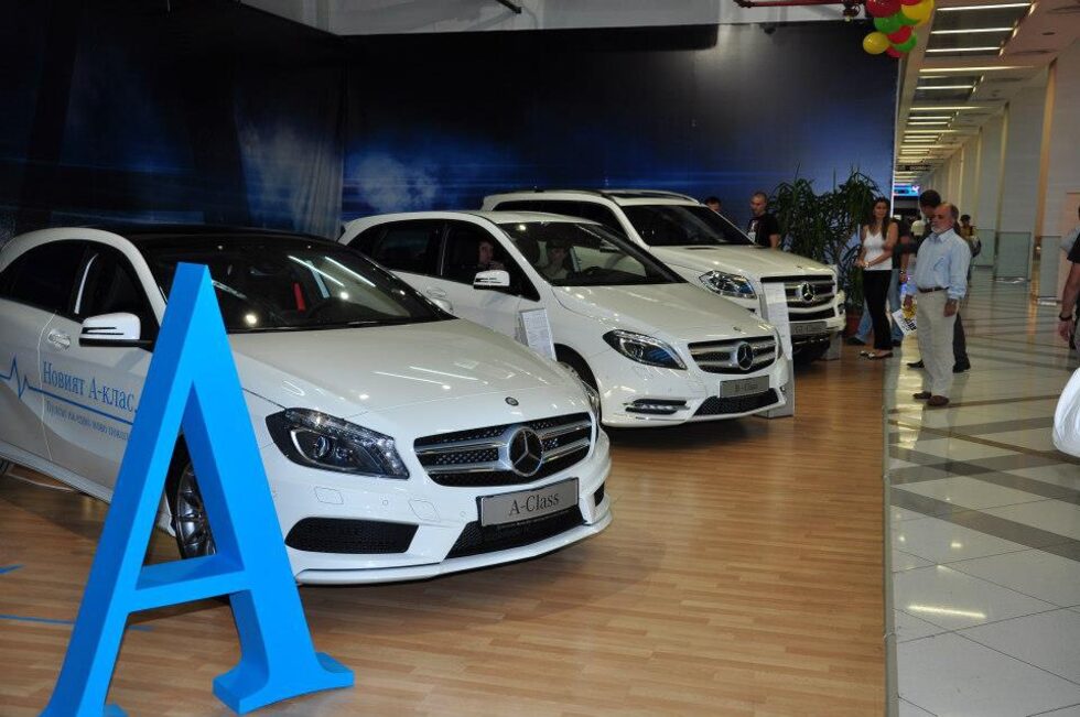 Общо 52 премиери бяха представени по време на автоизложението GRAND AUTO 2012 във Варна.<br />
Mercedes-Benz  представи няколко нови модела, сред които CLS Shooting Brake и новият A-class.