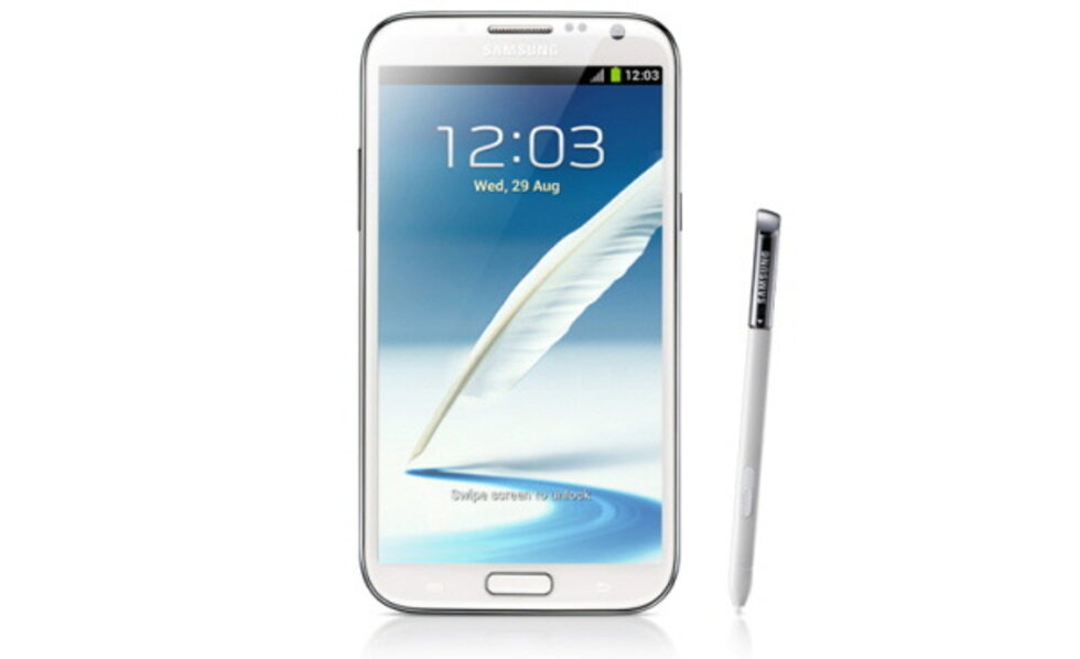 Samsung Galaxy Note II. Първият Galaxy Note изглеждаше като прекалено амбициозна идея за огромен смартфон, който обаче не е таблет. Samsung "шлифова" диамантената си идея и я преобрази в лицето на Galaxy Note II. Големият смартфон бе похвален дори и от закоравелите фенове на Apple. За мнозина той е истинският флагман в гамата на Samsung, а не Galaxy S3.