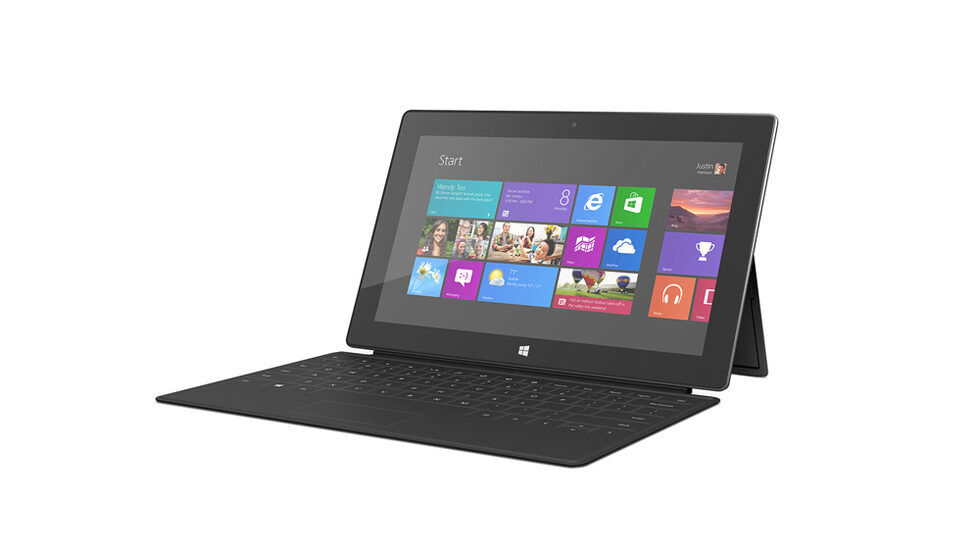 Microsoft Surface. Тази година е повратна в историята на Microsoft. Компанията се реформира и дори стана хардуерен производител. За първо устройство тя избра таблет. Surface се превърна в една от най-дискутираните теми през лятото и началото на есента. За момента компанията от Редмънд е показала само първата половина на своя план – таблета Surface RT. През януари 2013 г. се очаква и версията Surface Pro, която ще използва пълнофункционалния Windows 8.