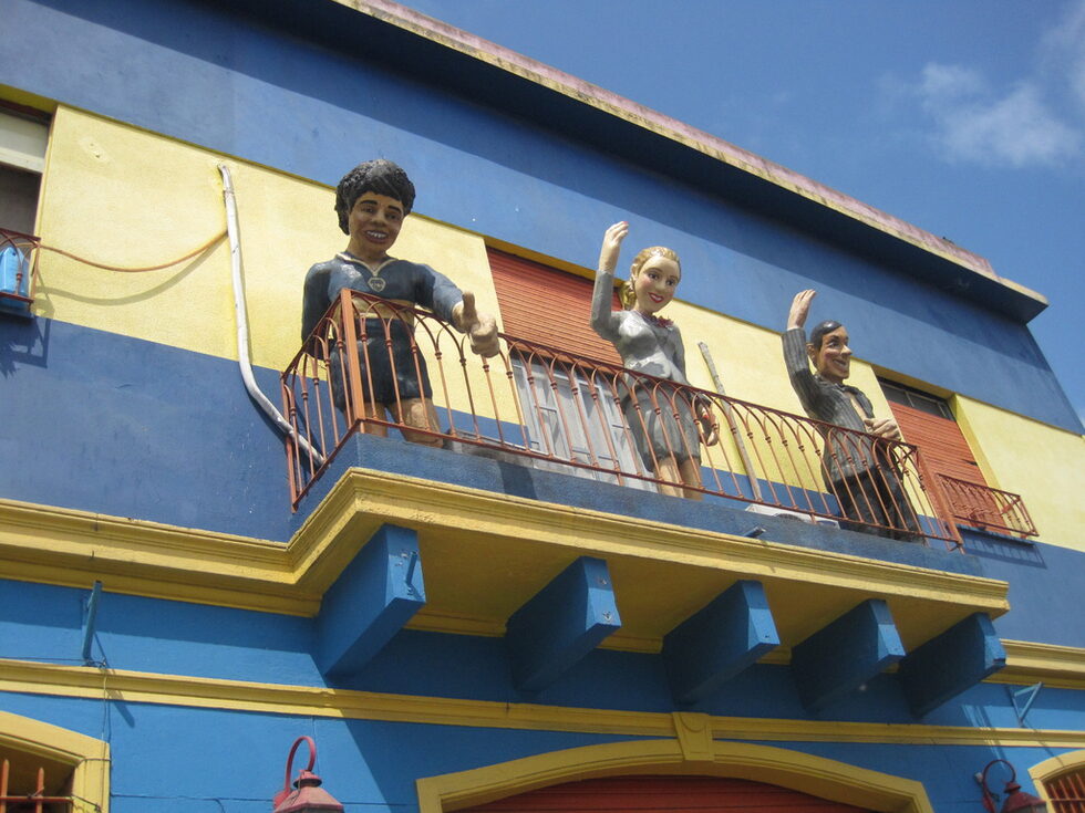 República de La Boca – през 1882 няколко свободни души обявяват Бока за независима република. Днес кварталът е притегателна точка за потоците имигранти от други страни на континента.