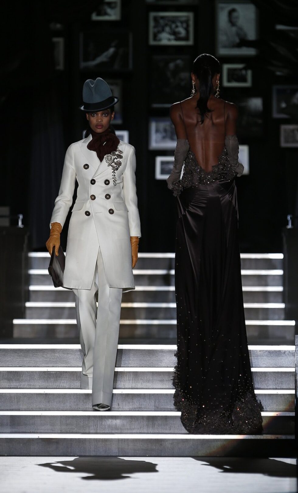 Фотогалерия: DSquared2 - мода за жени, вдъхновена от мъже