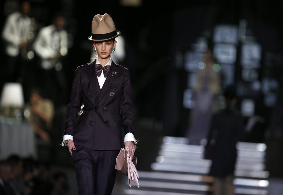 Фотогалерия: DSquared2 - мода за жени, вдъхновена от мъже