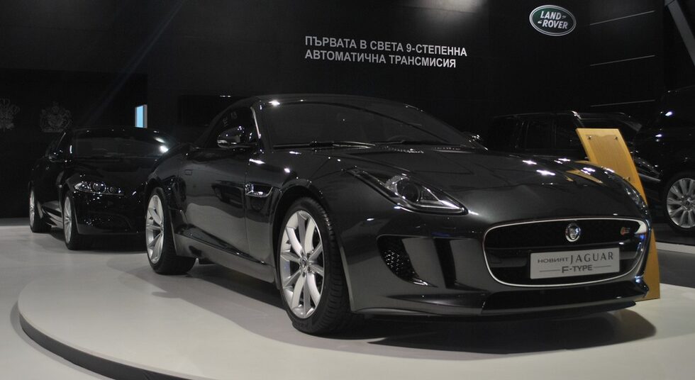 Ягуар F-Type