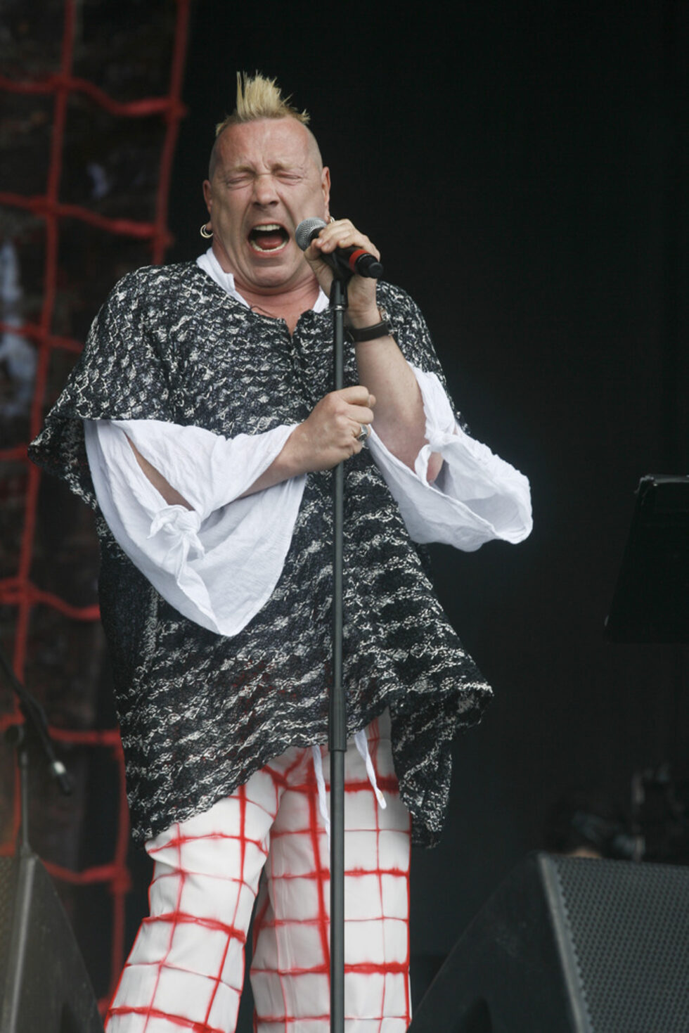 Пънк легендата Джони Ротън от Public Image Ltd.