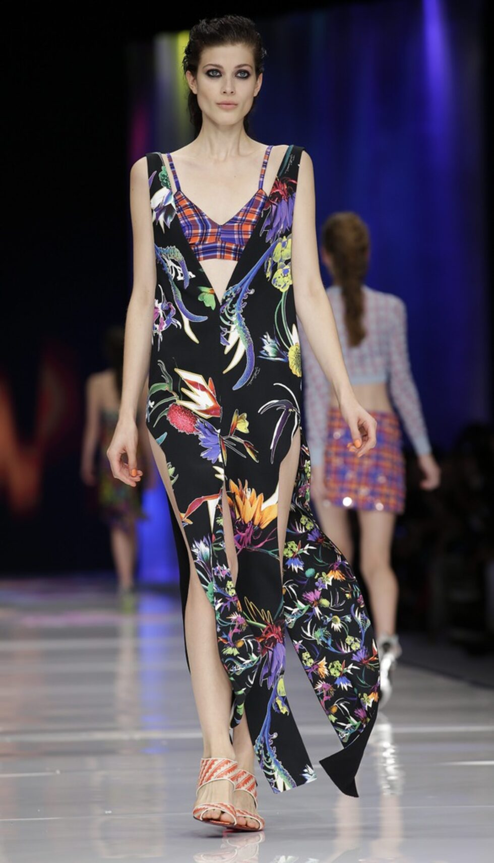 Модел от новата колекция на Just Cavalli.