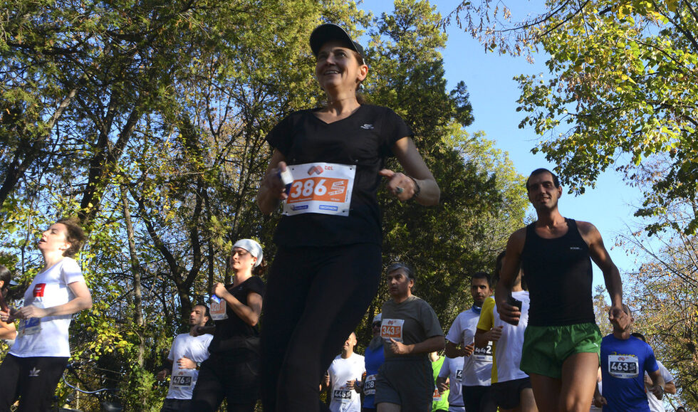 Фотогалерия: Второто благотворително бягане Sofia Evening Run