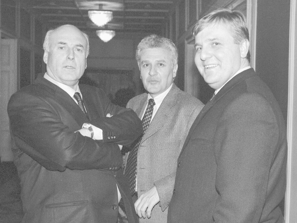 Христо Бисеров с лидера на ВМРО Красимир Каракачанов и Петко Илиев.