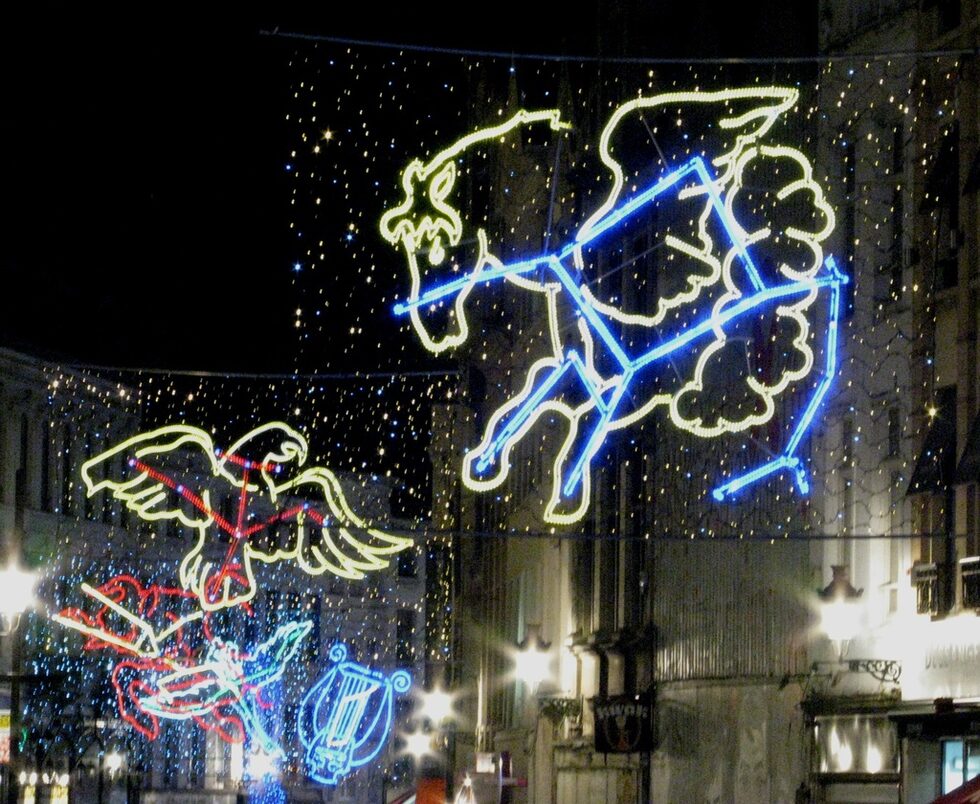 Най-пищните и бляскави базари безспорно са немските Weihnachtsmarkt. Оригиналът винаги е най-добър.