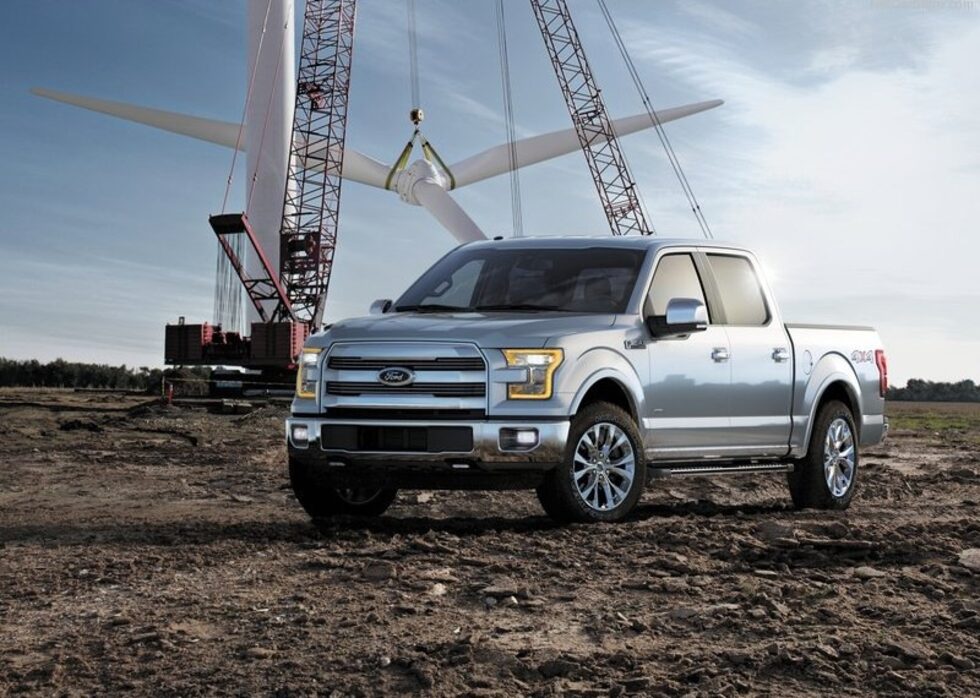 "Форд" F-150 се предлага в пет нива на оборудване - XL, XLT, Lariat, Platinum и King Ranch.