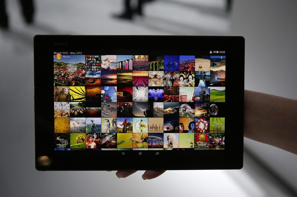 Sony Xperia Z2 Tablet отблизо.