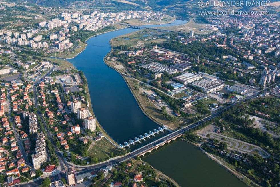 Кърджалийското водно огледало