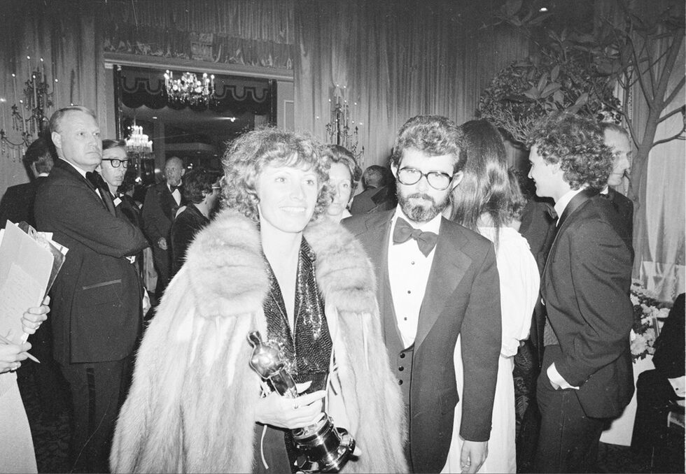През 1969 г. Лукас се жени за филмовата монтажистка Марша Лу Грифин, която печели "Оскар" за работата си по оригиналните "Междузвездни войни". Двамата осиновяват дъщеря на име Аманда Лукас през 1981 г. Две години по-късно се развеждат, а след това Лукас осиновява още две деца като самотен родител: дъщеря на име Лейти Лукас, родена през 1988 г. и син на име Джет Лукас, роден през 1993 г.. Трите му по-големи деца се появяватв трите първи филма от поредицата "Междузвездни войни", както прави и самият Лукас.<br />
<br />
След развода си, през 80-те продуцентът за известно време има връзка с певицата Линда Ронщад.<br />
<br />
На снимката: Джордж Лукас и съпругата му Марша след церемонията "Оскар", когато тя печели статуетка за монтажа на "Междузвездни войни" през 1978 г..