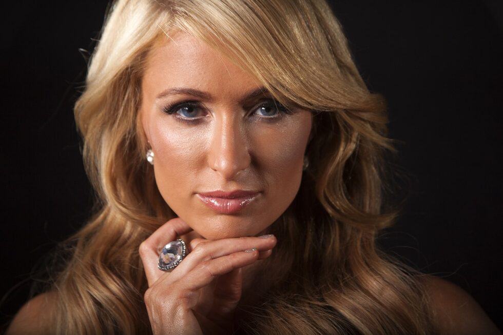 <a href="https://twitter.com/parishilton" target="_blank">Парис Хилтън</a> също е намерила място в класацията с цели 12.8 млн. последователи и съобщения за добро утро, какъв ден е днес и накъде потегля ден след ден.