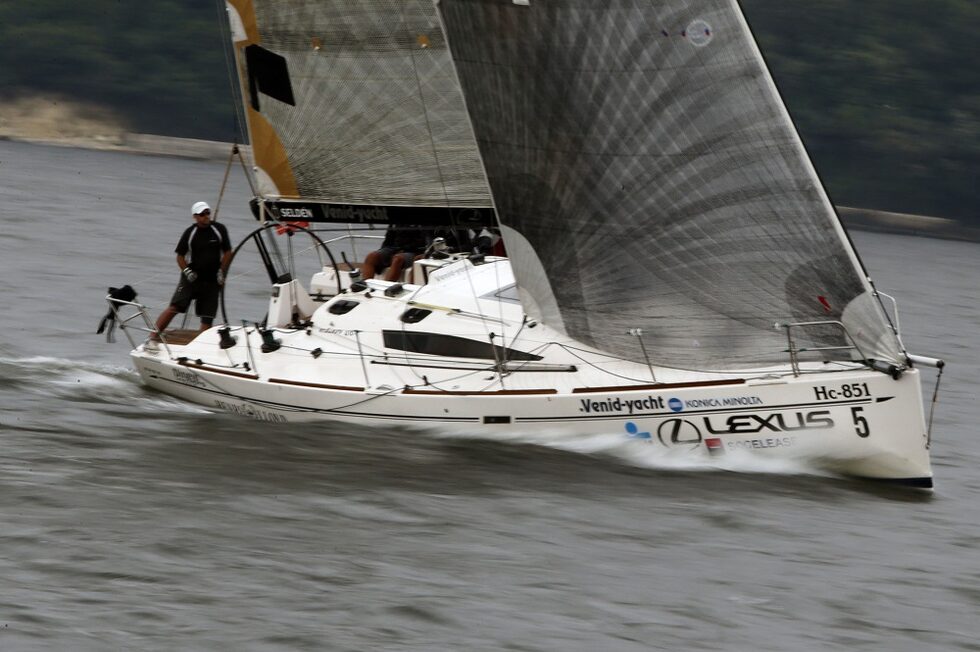 В трета гонка - SOGELEASE OFFSHORE RACE, купата в клас IRC 1 Racers грабна екипажът на Venid Yacht, което затвърди и първото му място в генералното класиране на LEXUS. Второто и третото място в последната гонка на същия клас бяха съответно за "Windwalker" и "Petra".