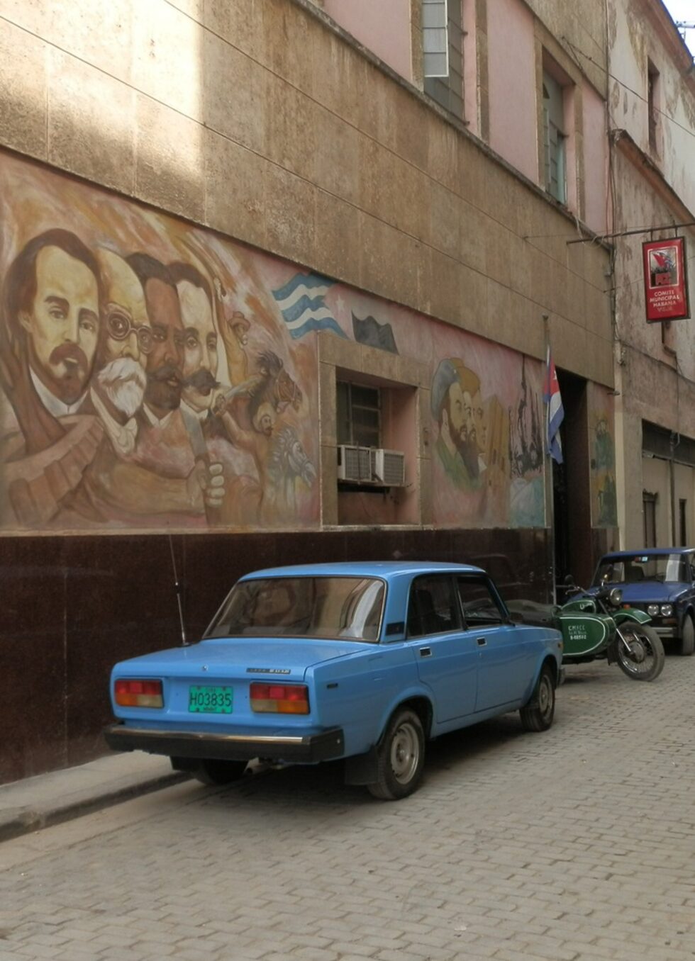 Вождовете... и соц автомобила...