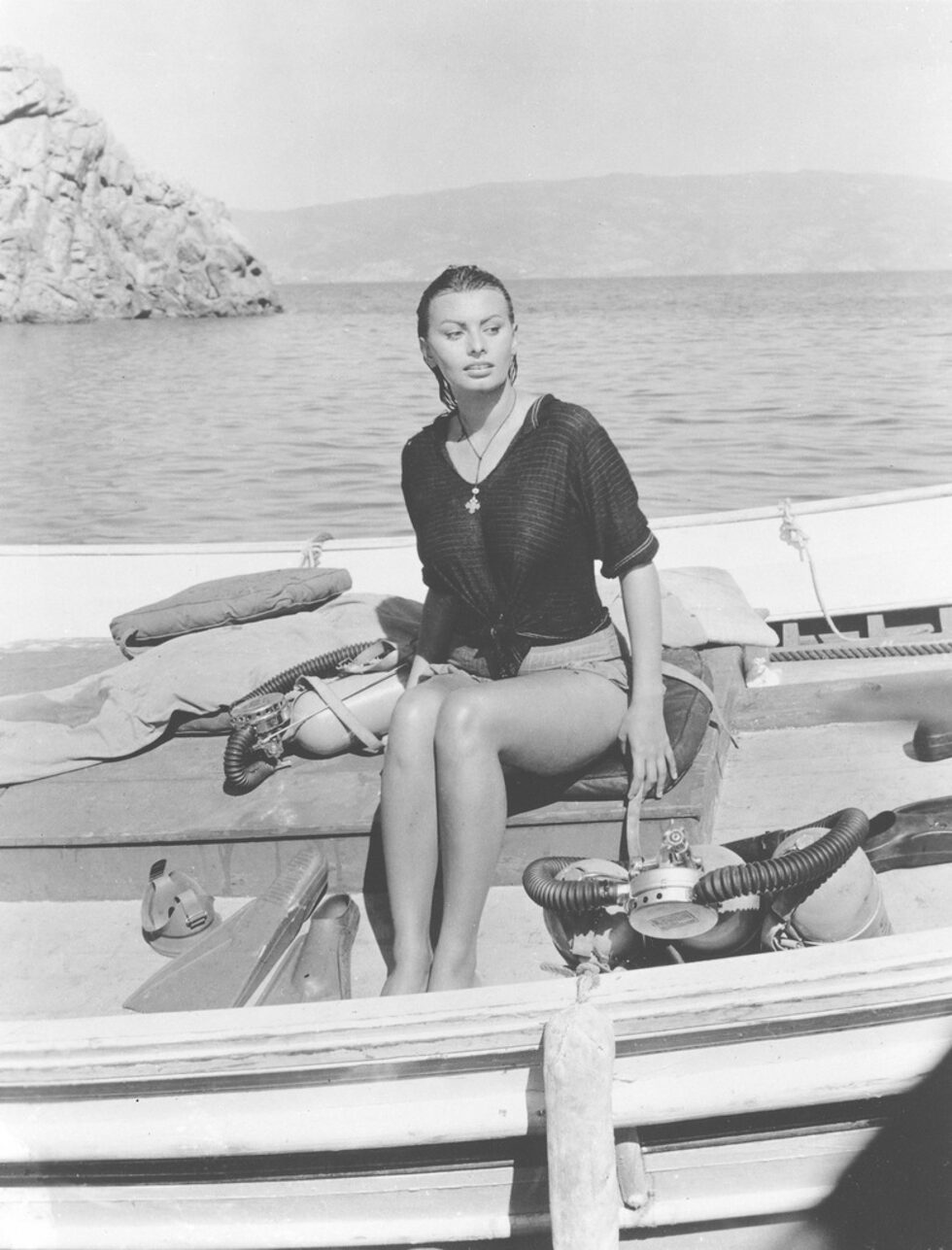 През 1960 г. за ролята си във филма "Чочарка" София Лорен получава най-престижните награди от кинофестивала в Кан и "Оскар".<br /><br />Кадър от филма Boy On A Dolphin през 1957 г.