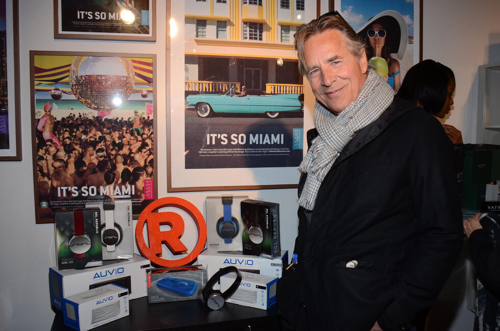 Следващата година Дон и Мелани се появяват в Born Yesterday, отново за Дисни.<br /><br />Същата година Дон се снима във "Фатален грях" (Guilty as Sin) с Ребека де Моне.<br /><br />