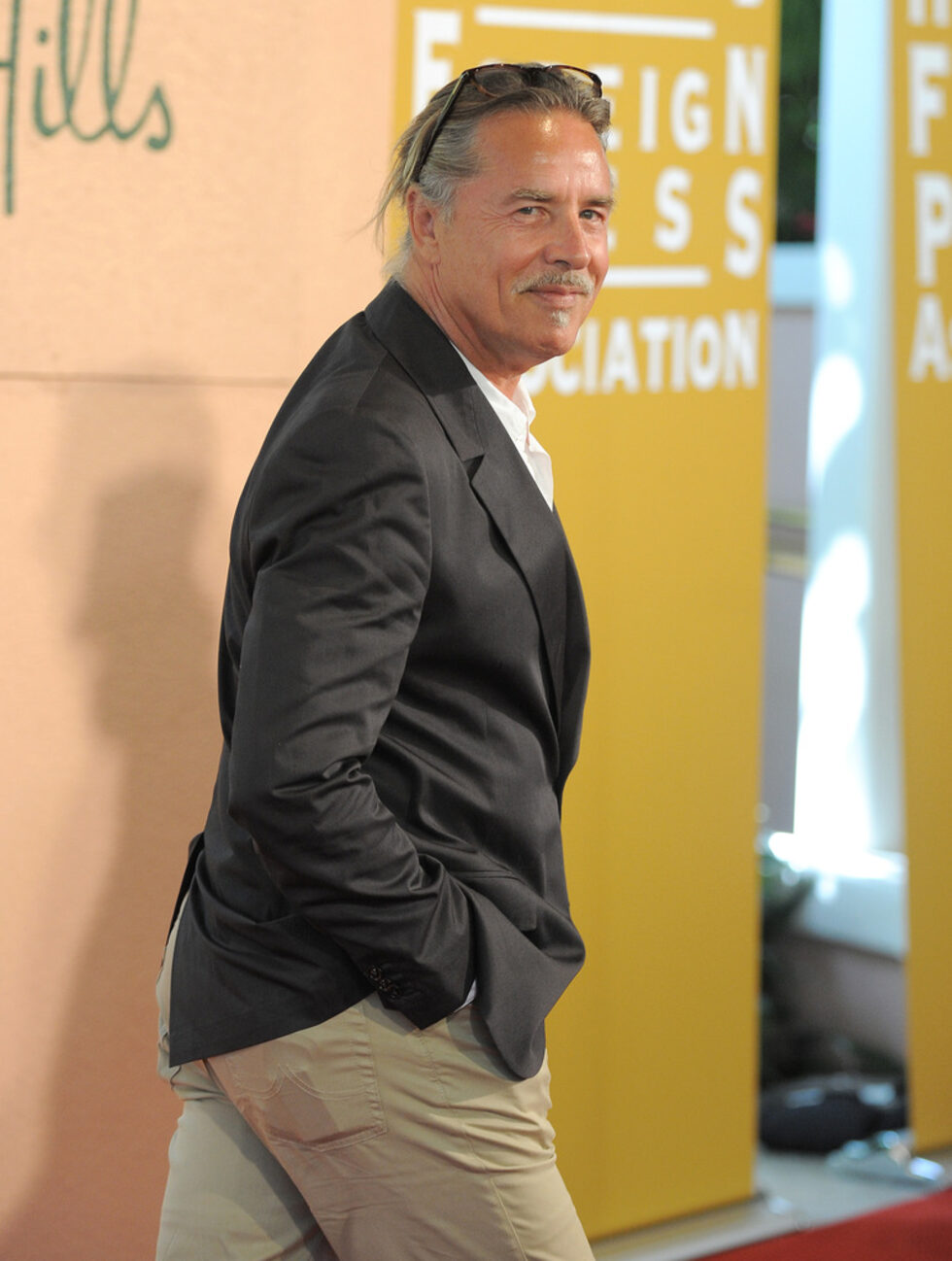 През 1996 играе заедно с Кевин Костнър в "Тенекиената купа" (Tin Cup).