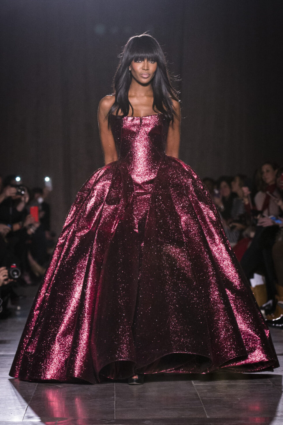 Наоми Кембъл на ревю на Zac Posen Fall на Седмицата на модата в Ню Йорк на 16 февруари 2015 г.