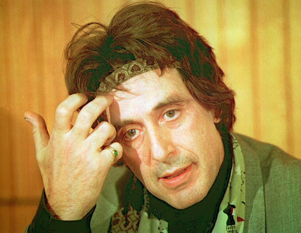 Ал Пачино не крие, че не обича много интервютата, като вижа вината в себе си. "Проблемът е там, че се изразявам така, че за да ме разбереш, трябва да ме познаваш от 50 години.