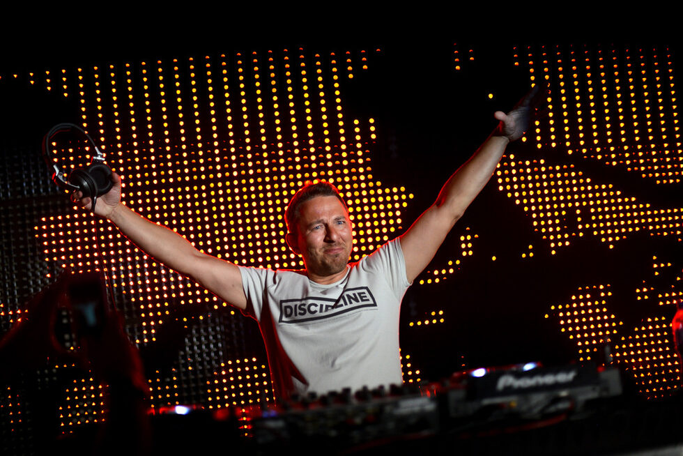 Фотогалерия: Предприемачи станаха DJ в първото парти Дневник FACE OFF