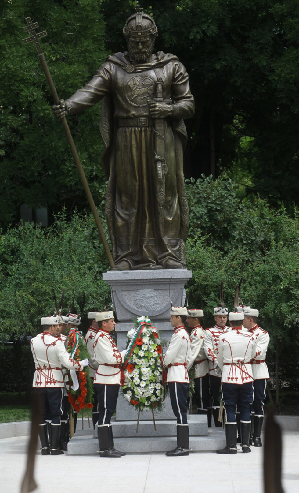 Фотогалерия: Откриването на паметника на цар Самуил в София