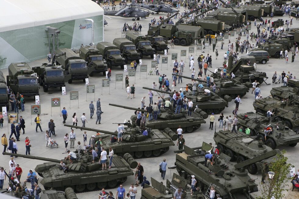 Фотогалерия: "Военният Дисниленд" на Владимир Путин