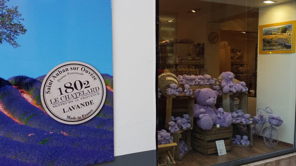 Магазин на популярната марка L’Occitane en Provence в стария град на Екс ан Прованс.