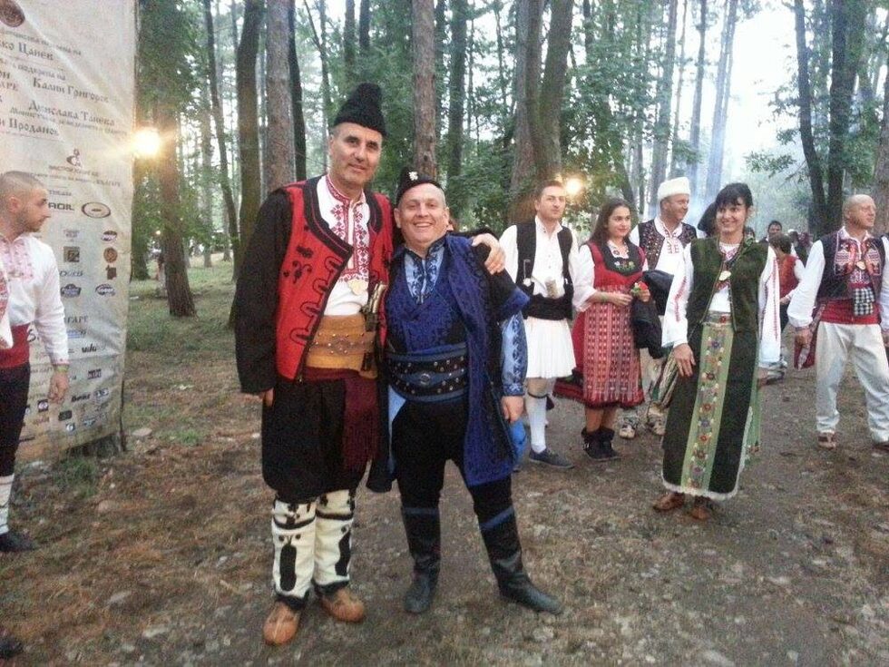 Фотогалерия: Цветан Цветанов на фестивала на народните носии в Жеравна