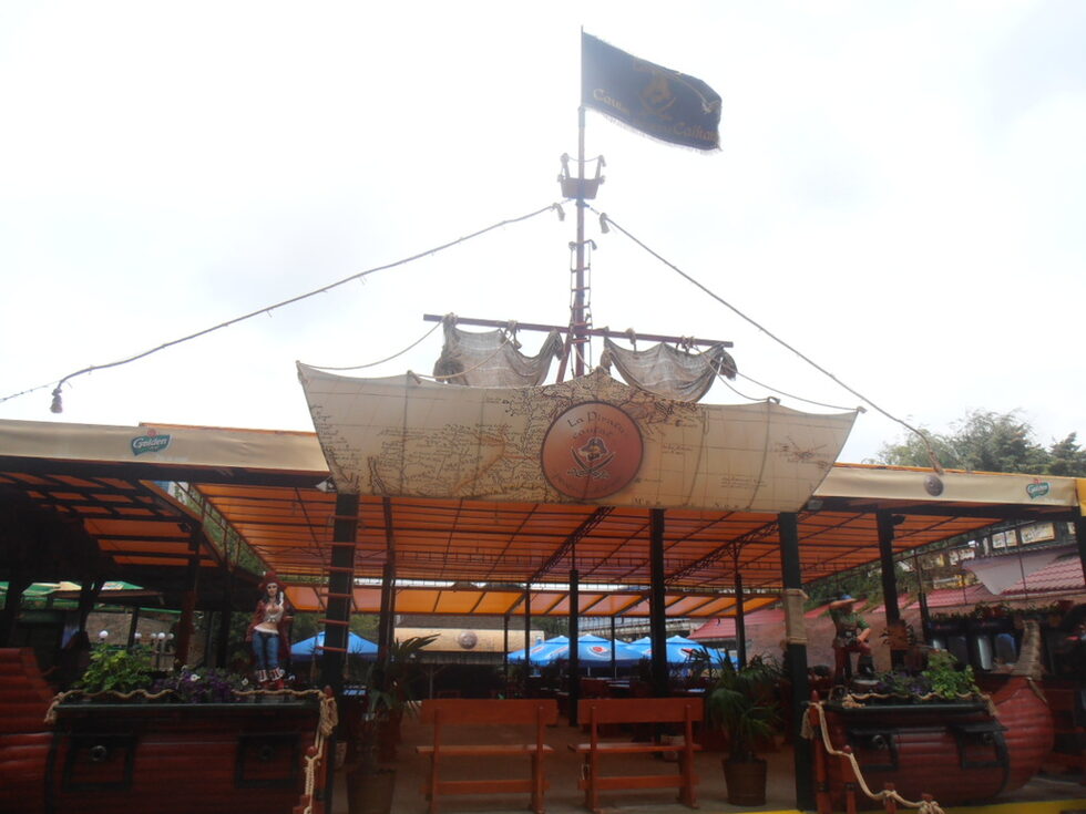 Пиратски морски ресторант в Мамая