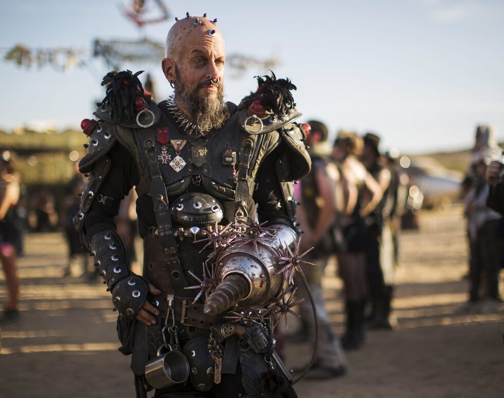 Wasteland Weekend - най-големият фестивал, който пресъздава как би изглеждала Земята след евентуален Апокалипсис, се проведе в края на миналата седмица в пустинята Мохаве в Калифорния.