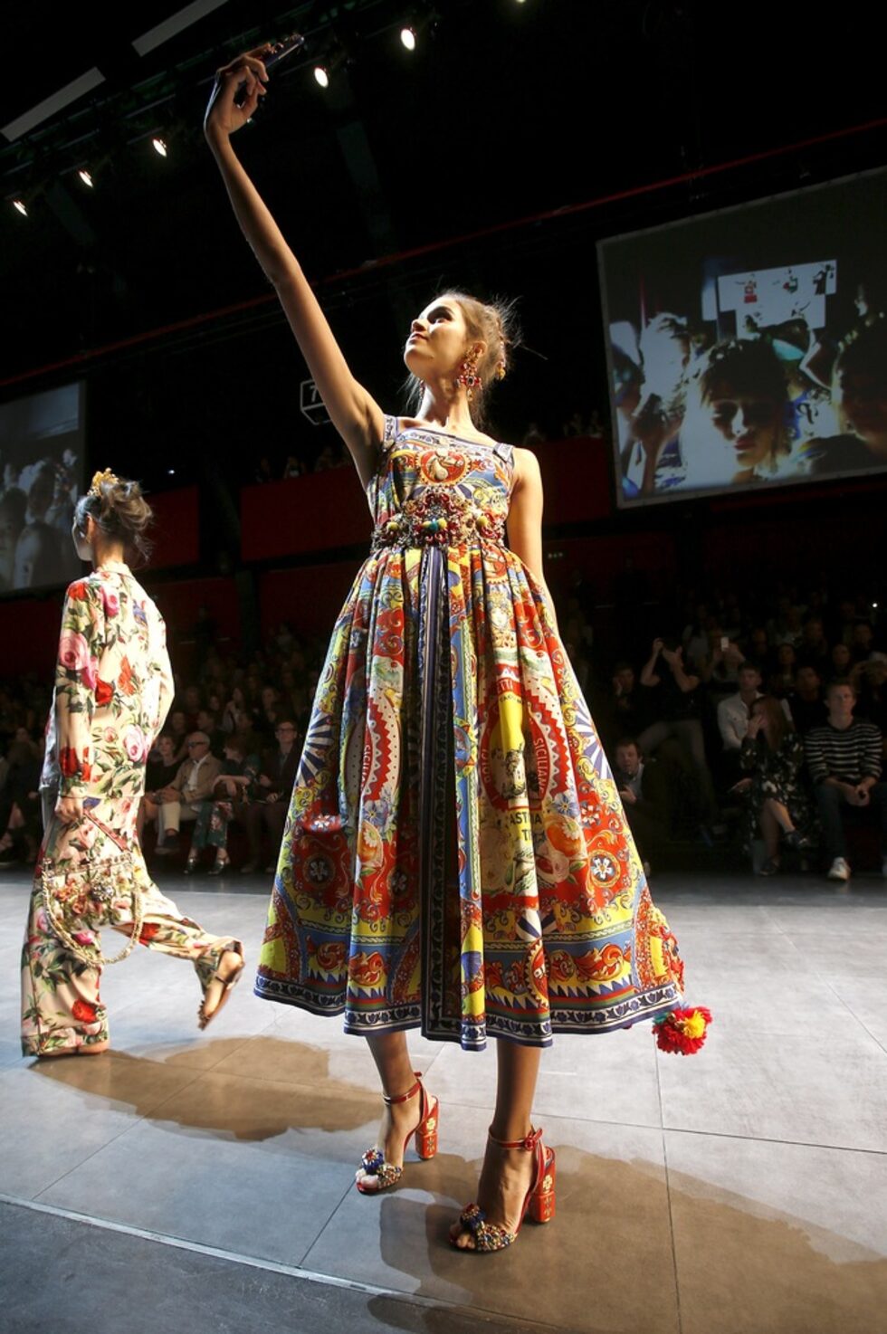 Фотогалерия: Пътешествие из Италия с новата колекция на Dolce & Gabbana