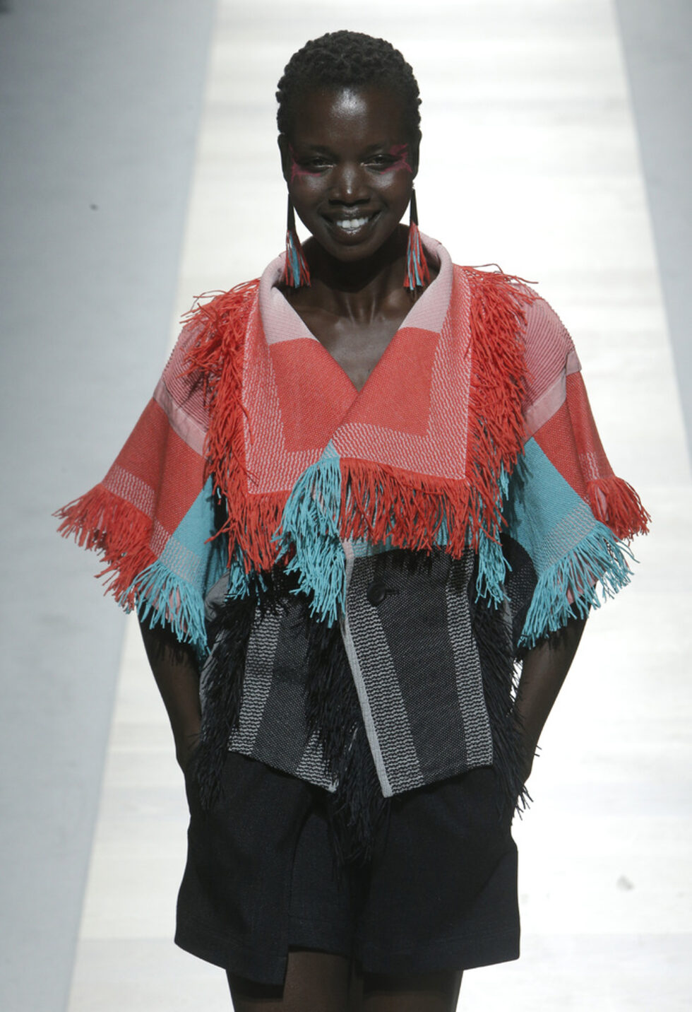 Фотогалерия: Мода на фурна от Issey Miyake