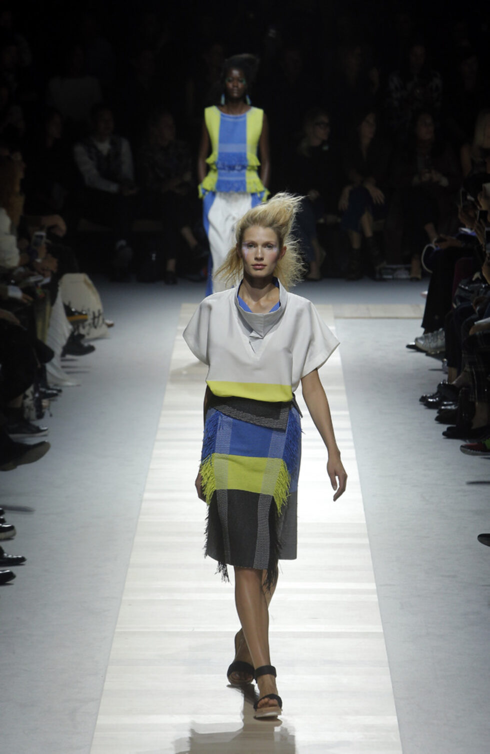 Фотогалерия: Мода на фурна от Issey Miyake