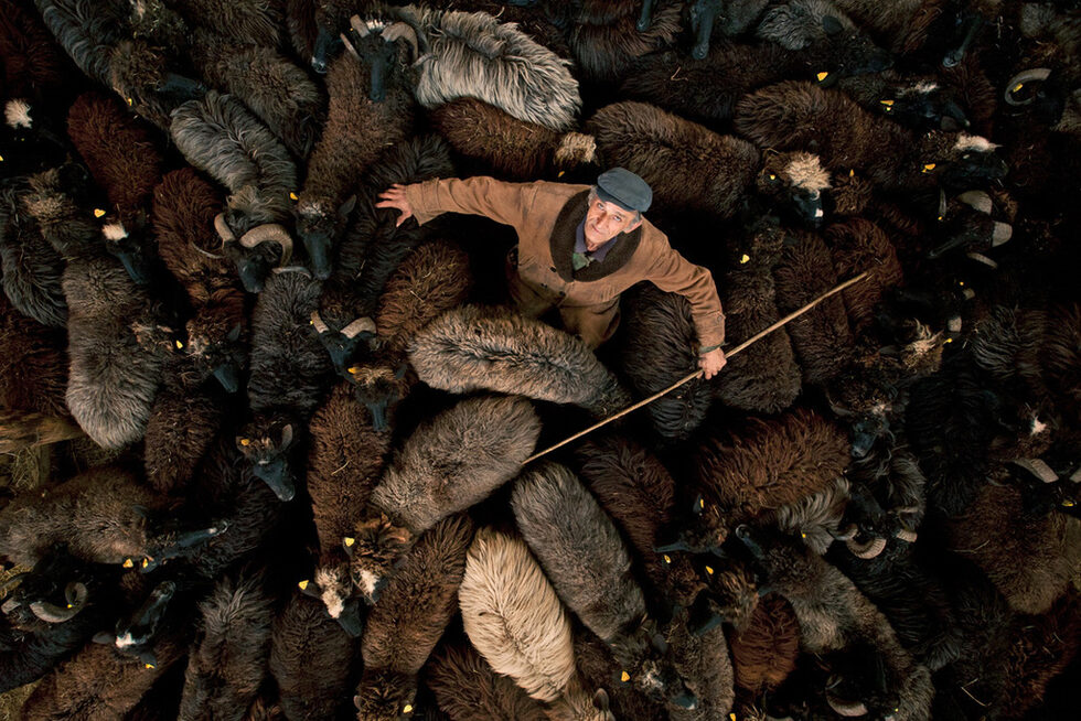 Стара планина, Сърбия, 2012 г.<br />
<br />
Иво Данчев е арт директор и фотограф на списание National Geographic България. Той е носител на наградата "Черноризец Храбър".