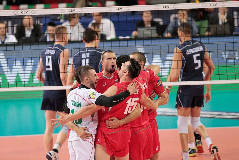 Българските волейболисти се съвзеха в третия гейм и заиграха доста по-стабилно, за което помогна подобреното посрещане и силната игра на Николай Учиков на диагонала.