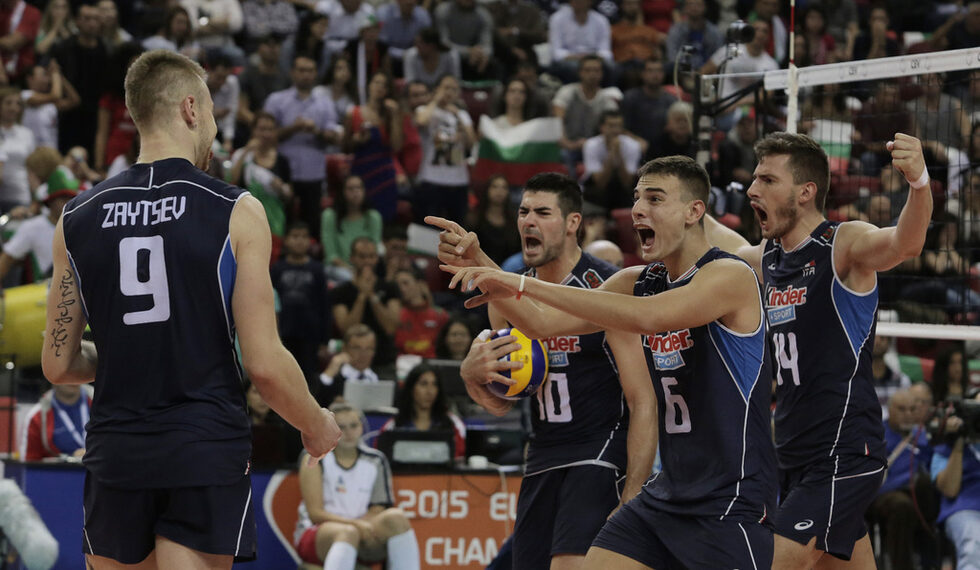 В този двубой италианците бяха по-добри във всички елементи от играта и закономерно спечелиха бронзовите медали. Българските волейболисти обаче бяха изпратени със заслужени аплодисменти след силното си представяне и сърцата си игра в цялото първенство.