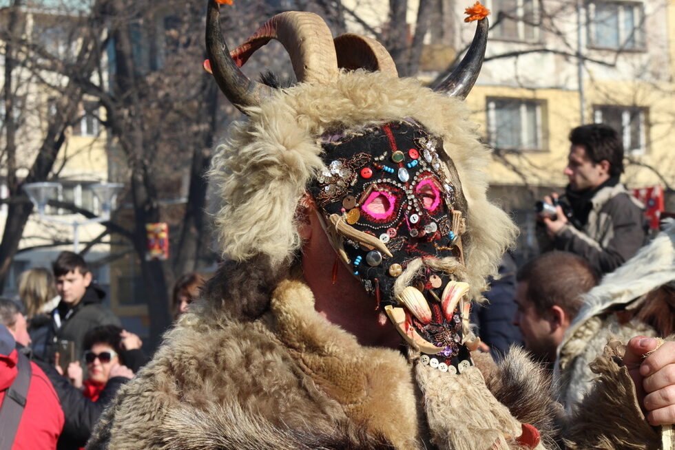 През 2009 г. Федерацията на европейските карнавални градове обяви Перник за европейска столица на сурвакарските и кукерските традиции.
