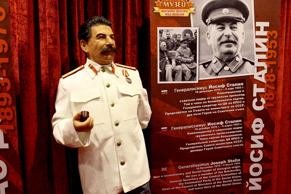 Неговият наследник на поста като държавен глава на Съветския съюз Йосиф Сталин.