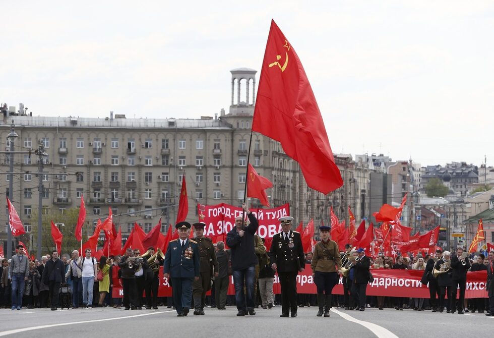За пръв път от 1000 години насам държавата ни стана водеща в света в областта на научно-техническия прогрес, образованието и социалната защита, каза лидерът на руските комунисти.
