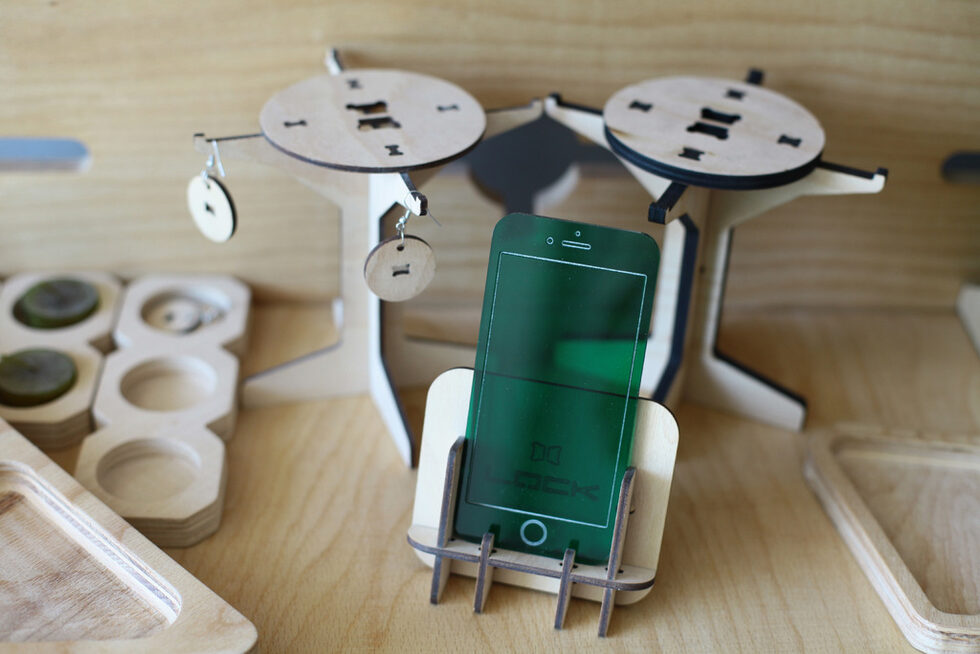 Фотогалерия: Сглоби-си-сам пъзел-мебели от Lock Furniture